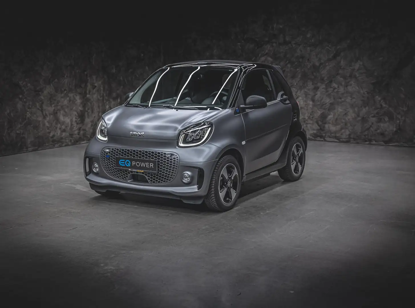smart forTwo EQ cabrio passion EXCL.: MATT+BLACK=COOL! Grau - 1