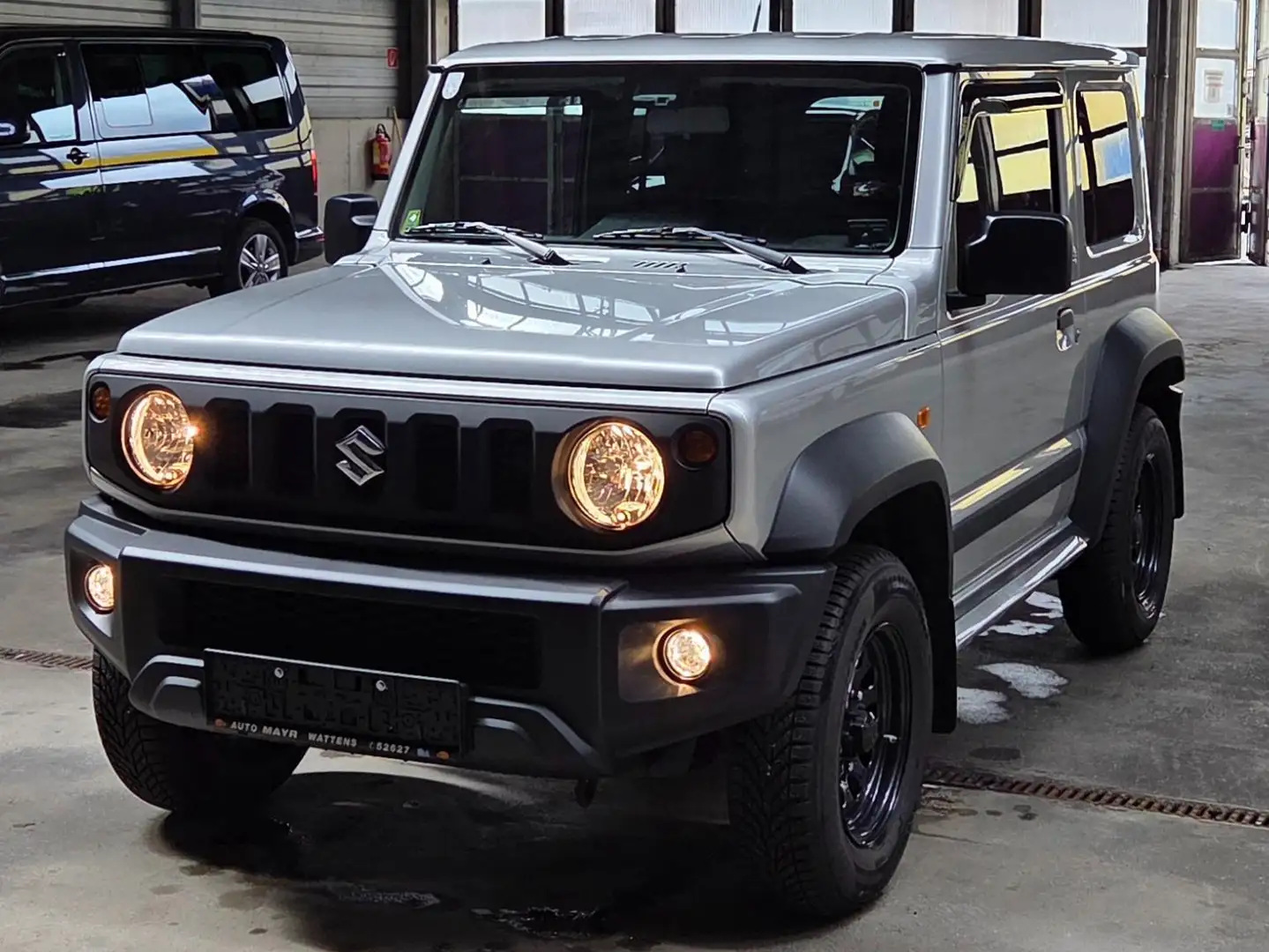 Suzuki Jimny Jimny 1,5 VVT Allgrip Clear Clear Silber - 1