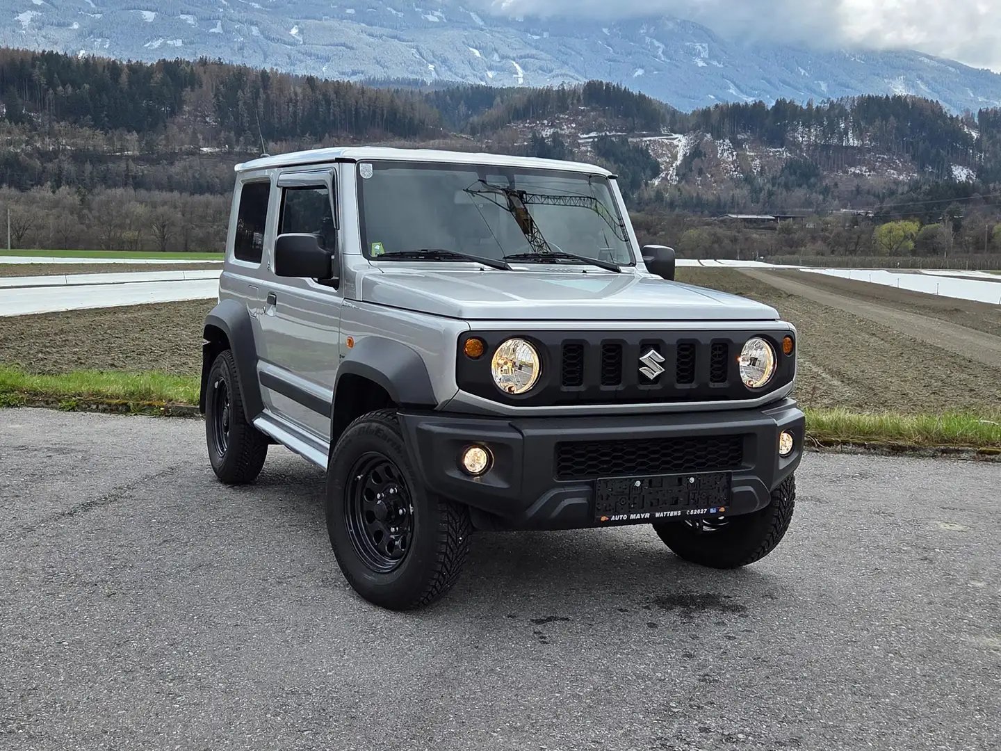 Suzuki Jimny Jimny 1,5 VVT Allgrip Clear Clear Silber - 2