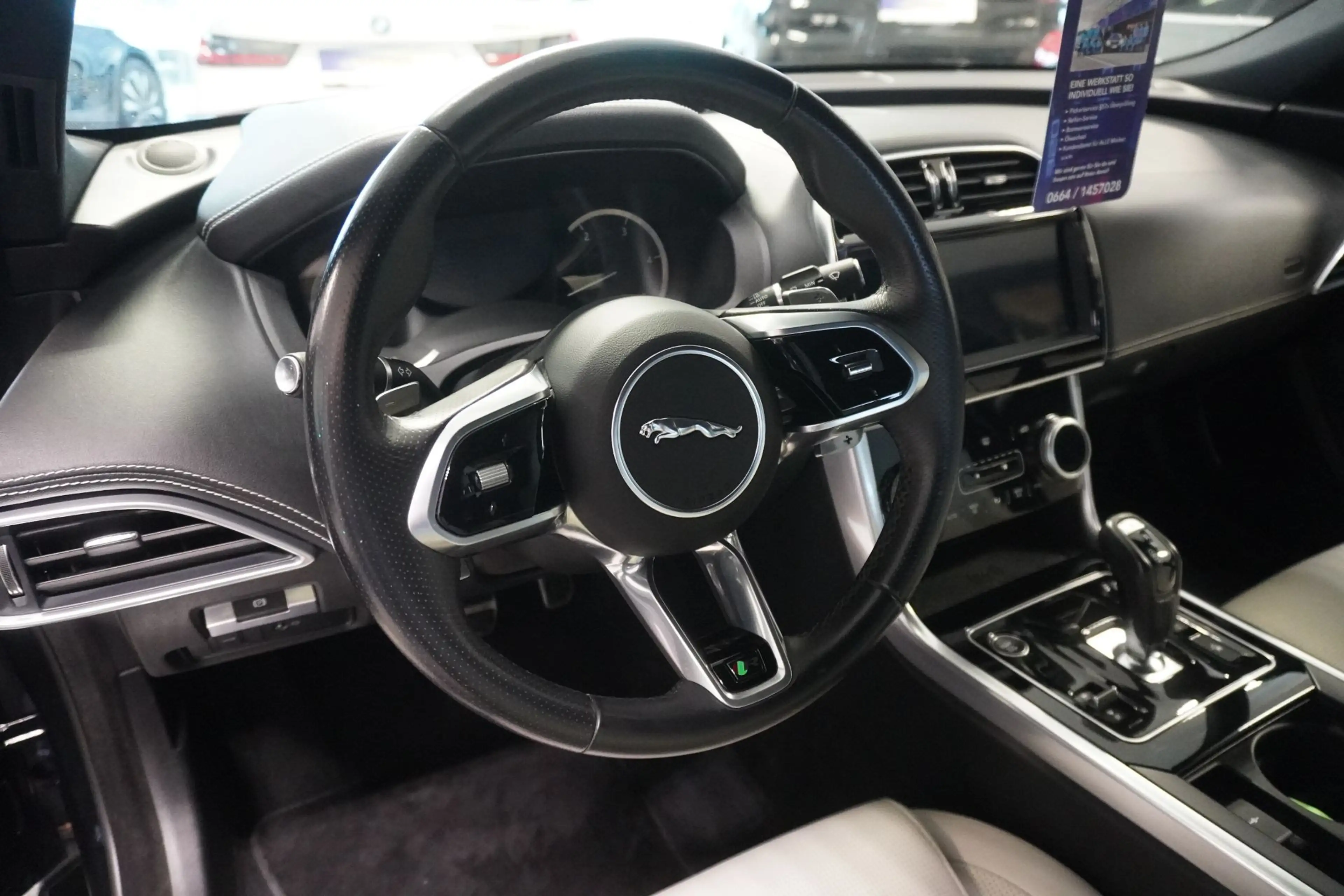 Jaguar XE R-Dynamic AWD Black Aut. ACC/Kam./SHZ — photo 7