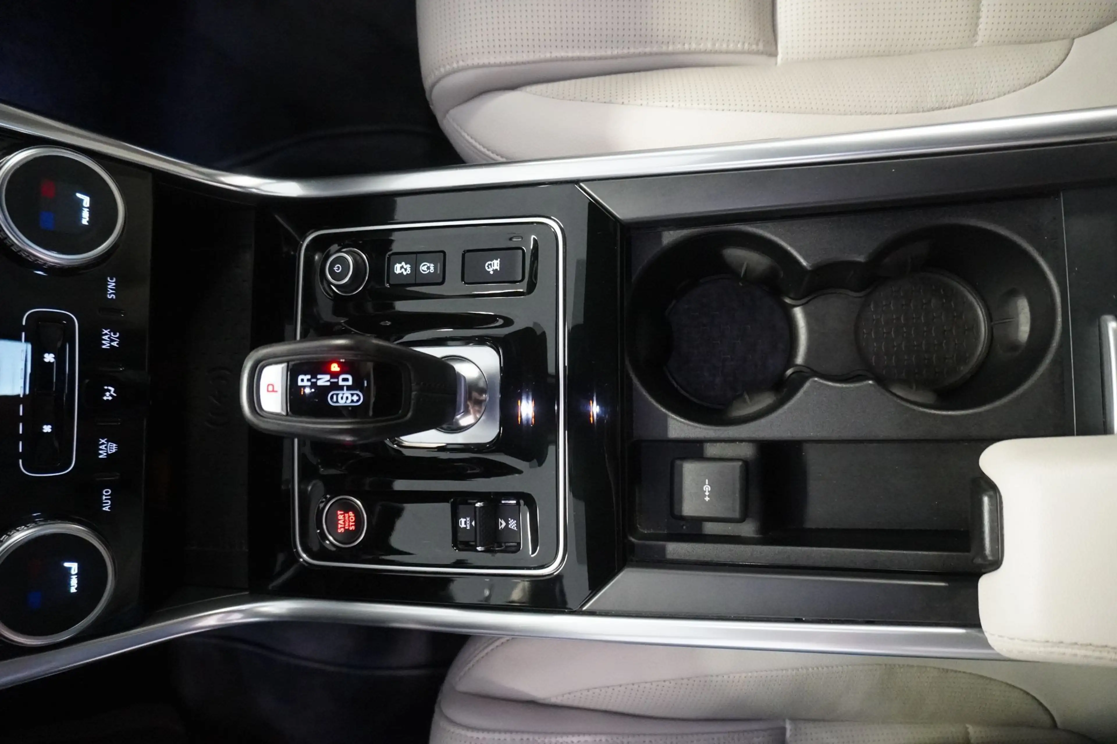 Jaguar XE R-Dynamic AWD Black Aut. ACC/Kam./SHZ — photo 15