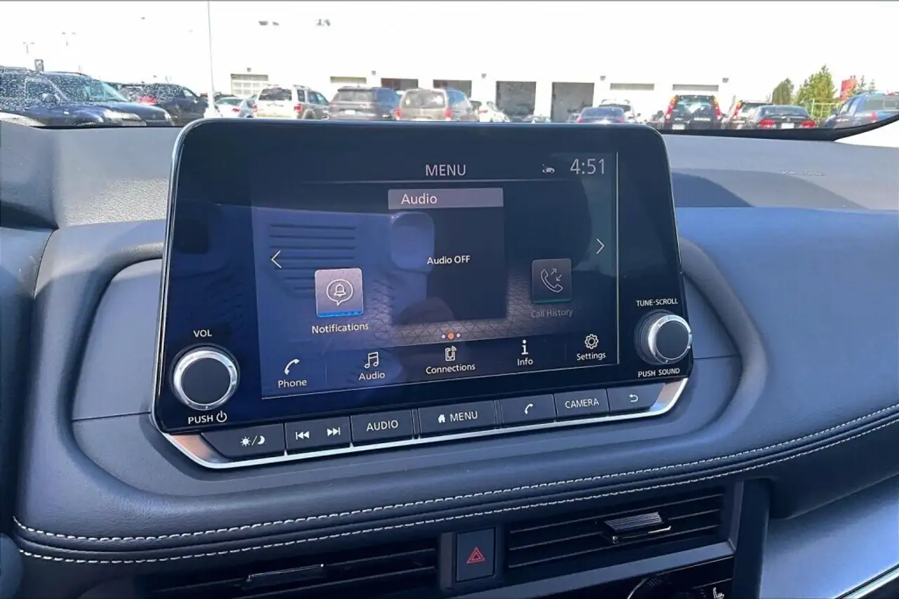 Nissan Rogue снимка Nissan Rogue