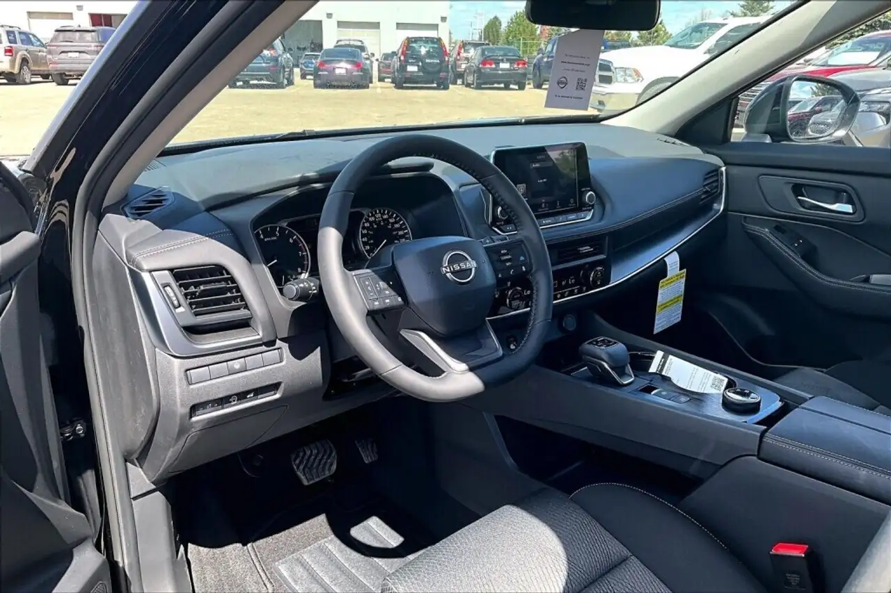 Nissan Rogue снимка Nissan Rogue