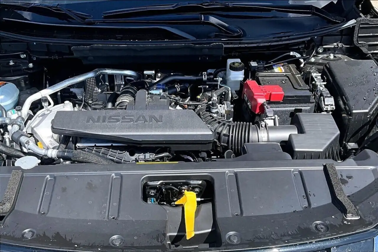 Nissan Rogue снимка Nissan Rogue