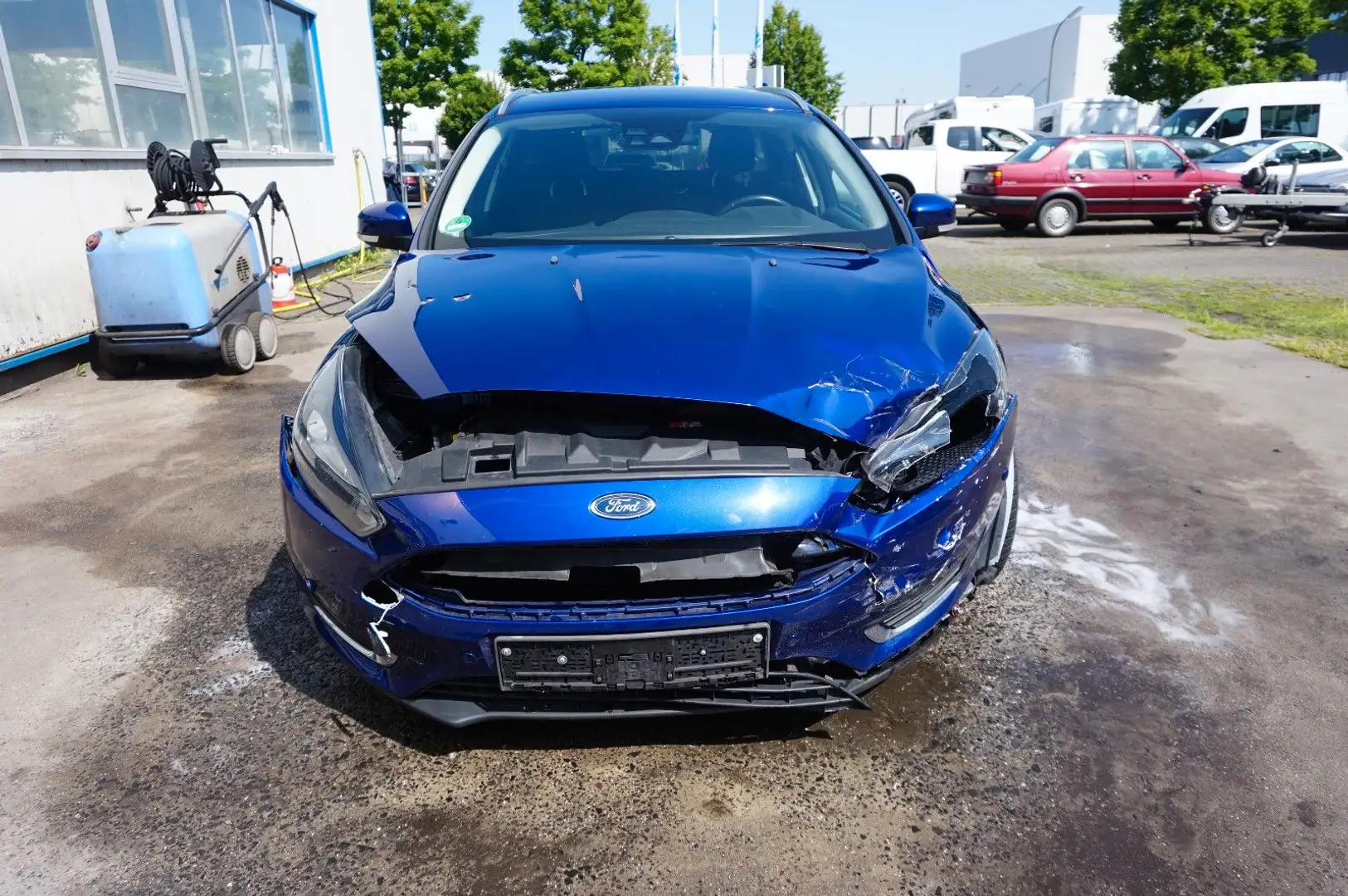 Ford Focus Turnier Titanium Blauw - 1