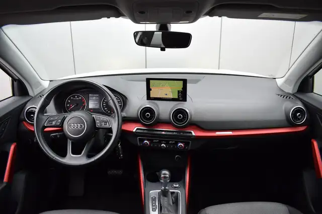 Audi Q2 view 12