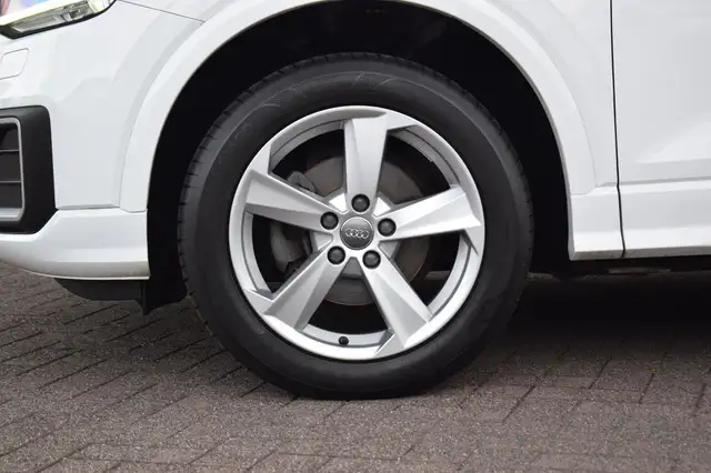 Audi Q2 view 29
