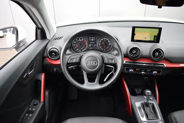 Audi Q2 view 19