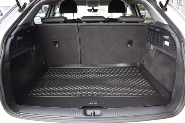 Audi Q2 view 7