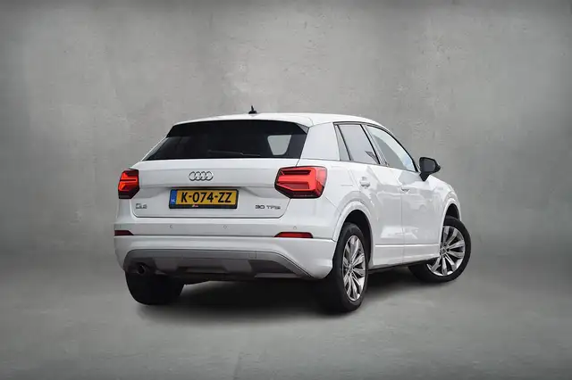 Audi Q2 view 3