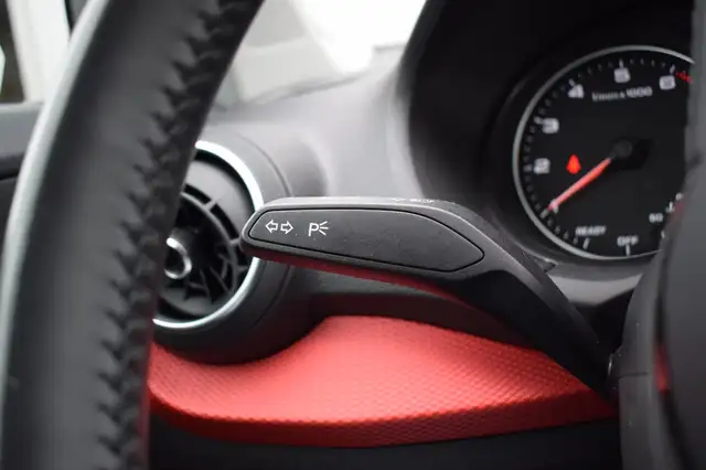 Audi Q2 view 20