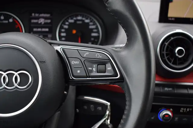 Audi Q2 view 24