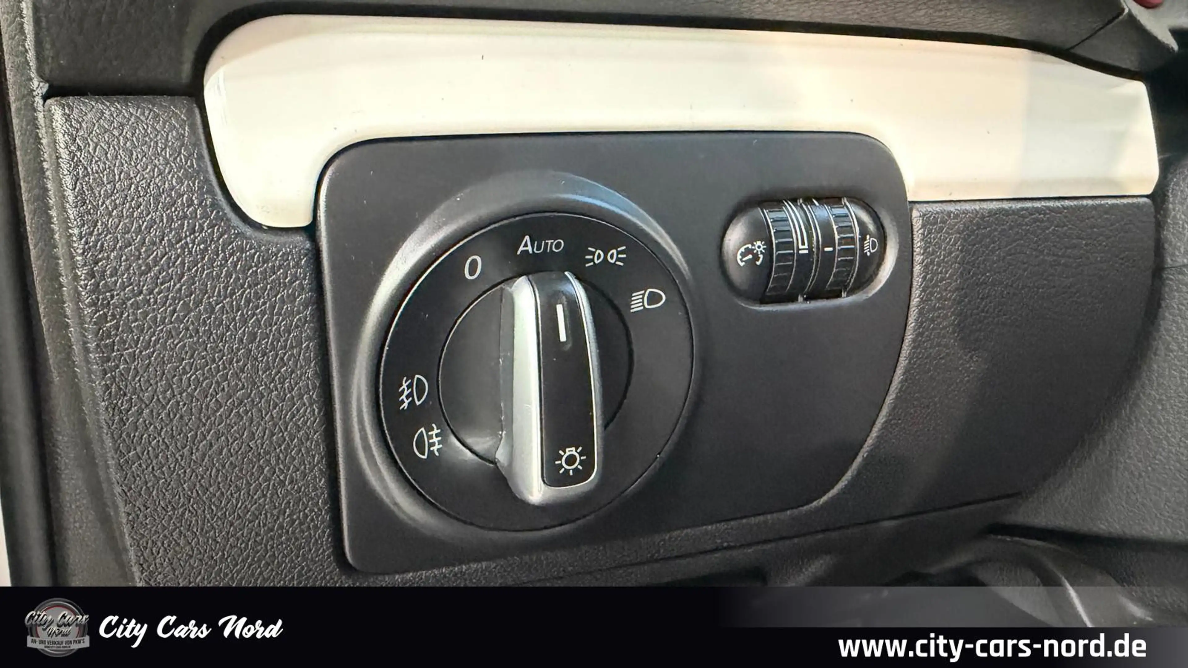 Volkswagen Golf VI GTI DYNAUDIO+SCHIEBEDACH+NAVI+SHZ — photo 13