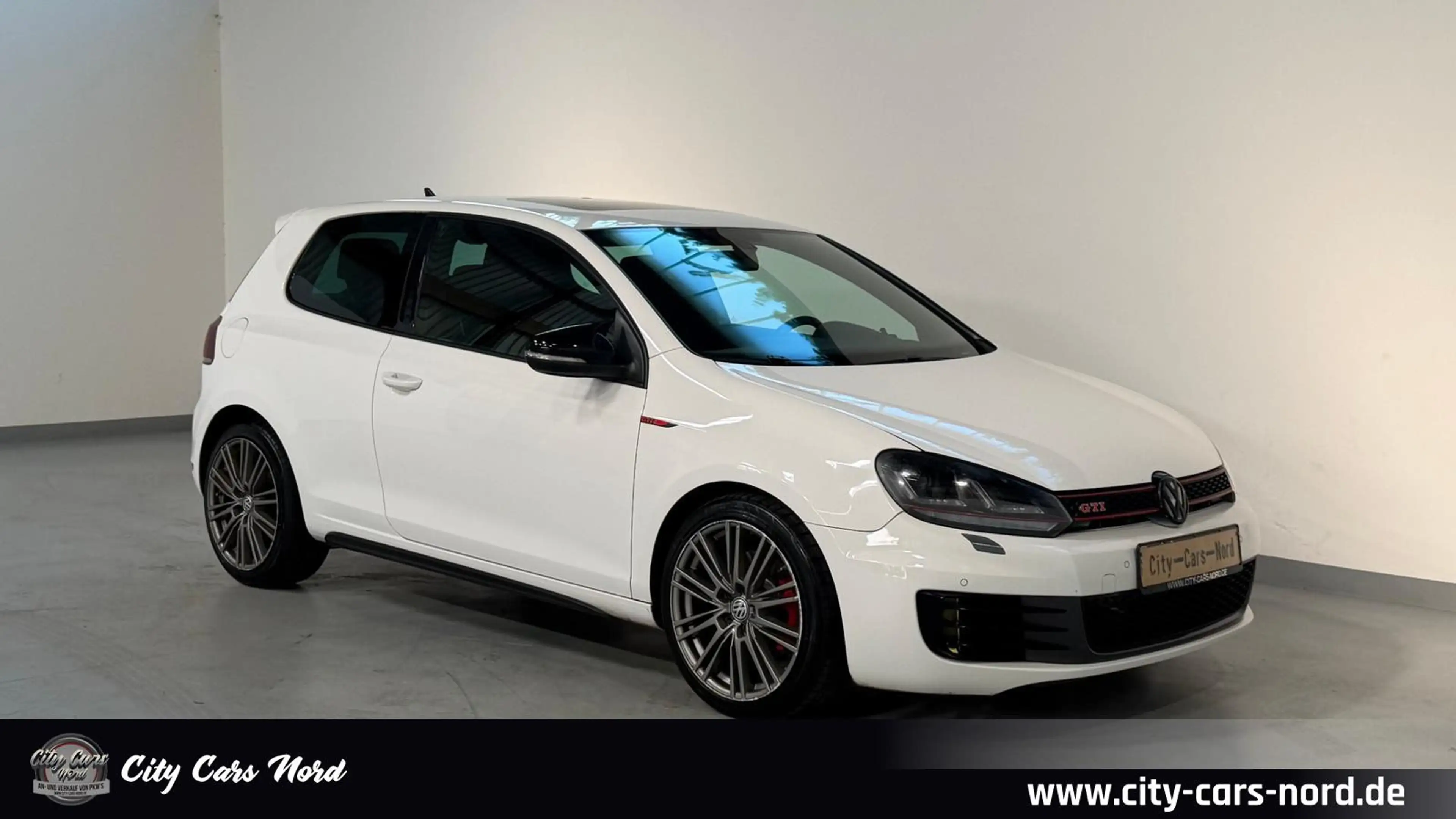 Volkswagen Golf VI GTI DYNAUDIO+SCHIEBEDACH+NAVI+SHZ — photo 8