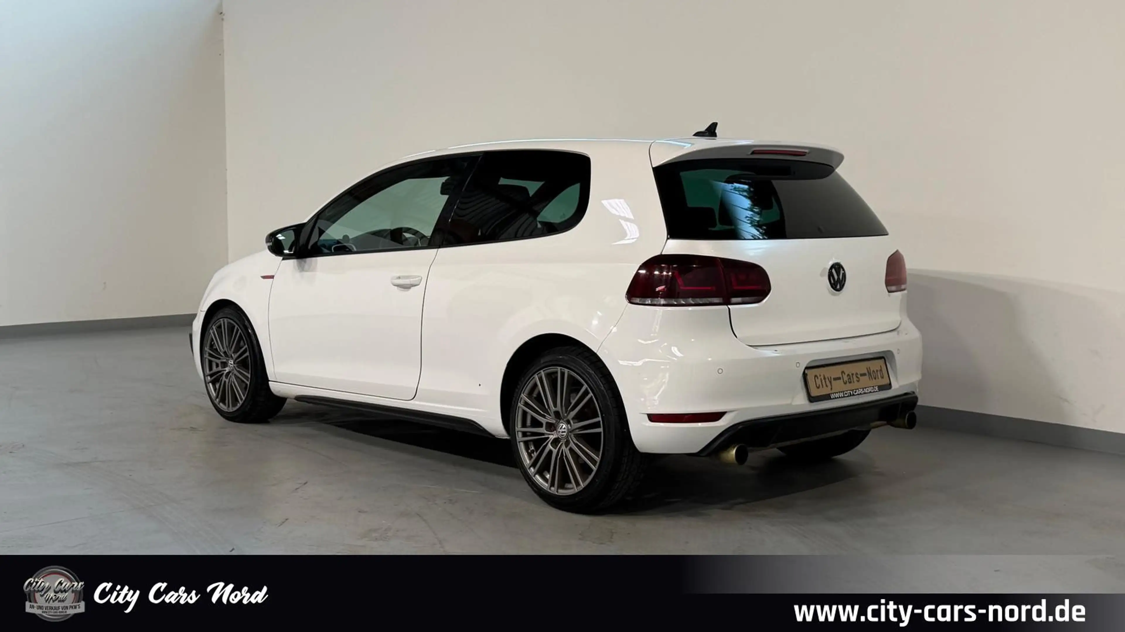 Volkswagen Golf VI GTI DYNAUDIO+SCHIEBEDACH+NAVI+SHZ — photo 4