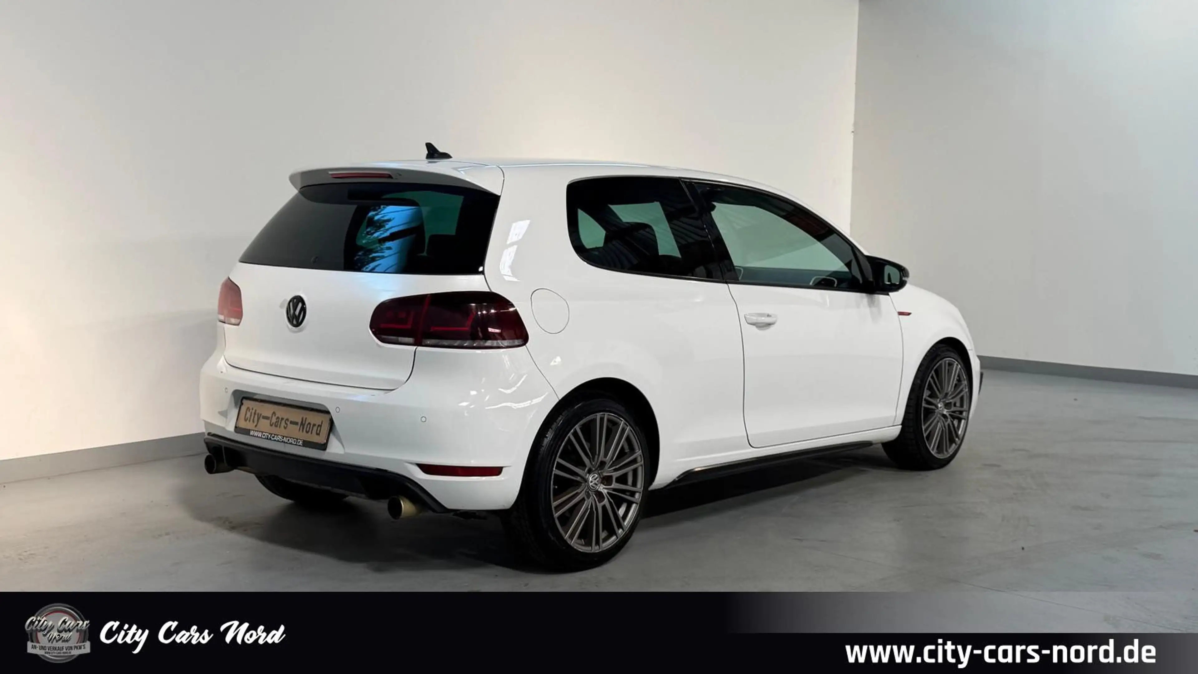 Volkswagen Golf VI GTI DYNAUDIO+SCHIEBEDACH+NAVI+SHZ — photo 6