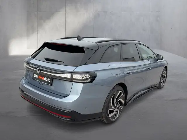 Volkswagen ID.7 view 5