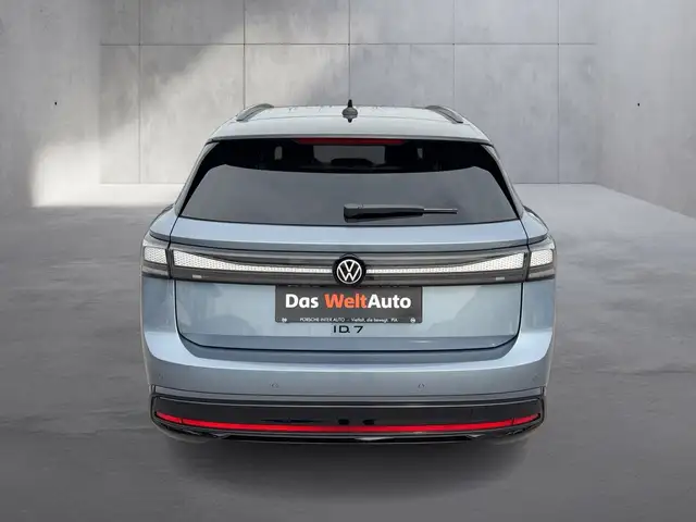Volkswagen ID.7 view 4