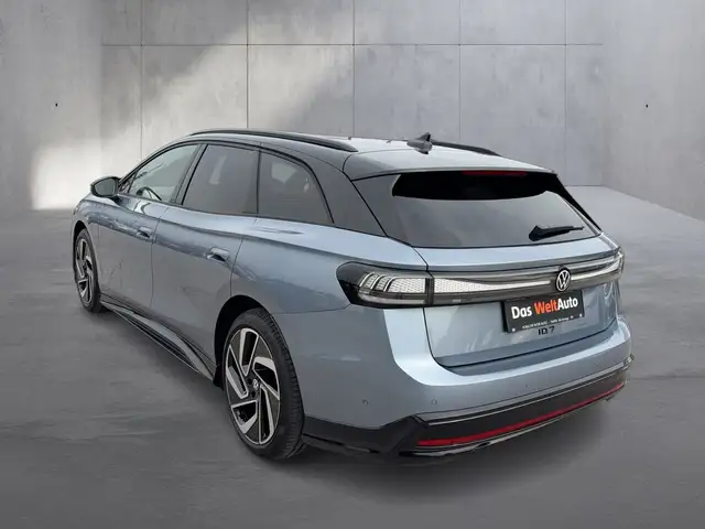 Volkswagen ID.7 view 3