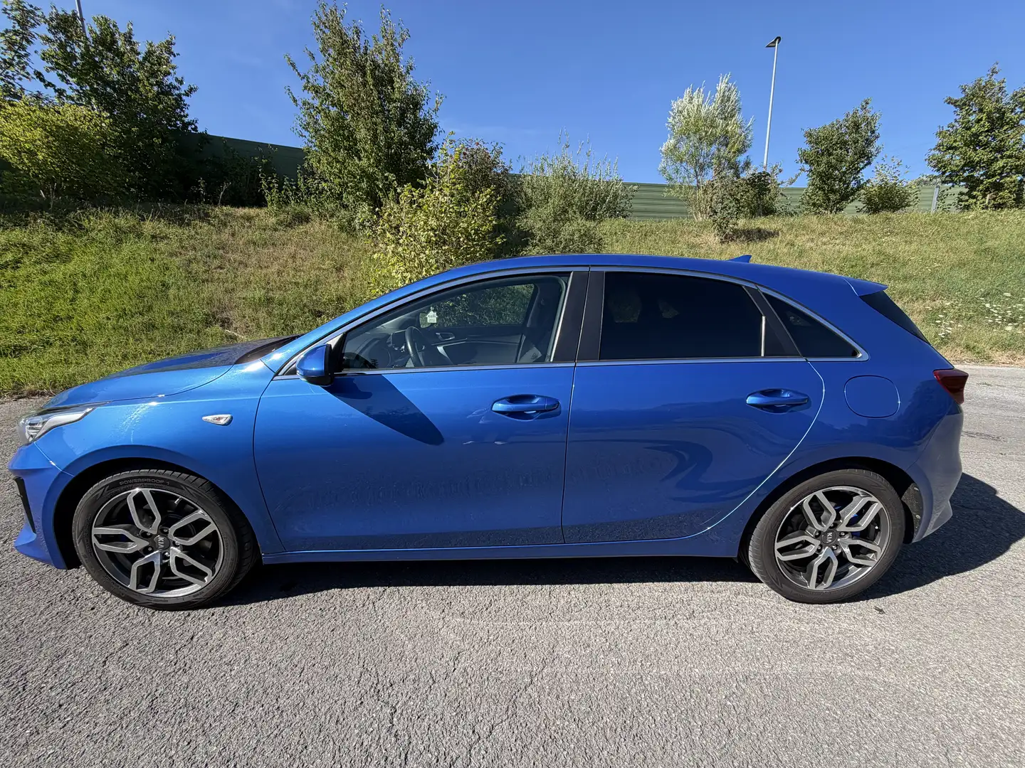 Kia Ceed / cee'd 1,6 CRDi ISG First Blau - 2
