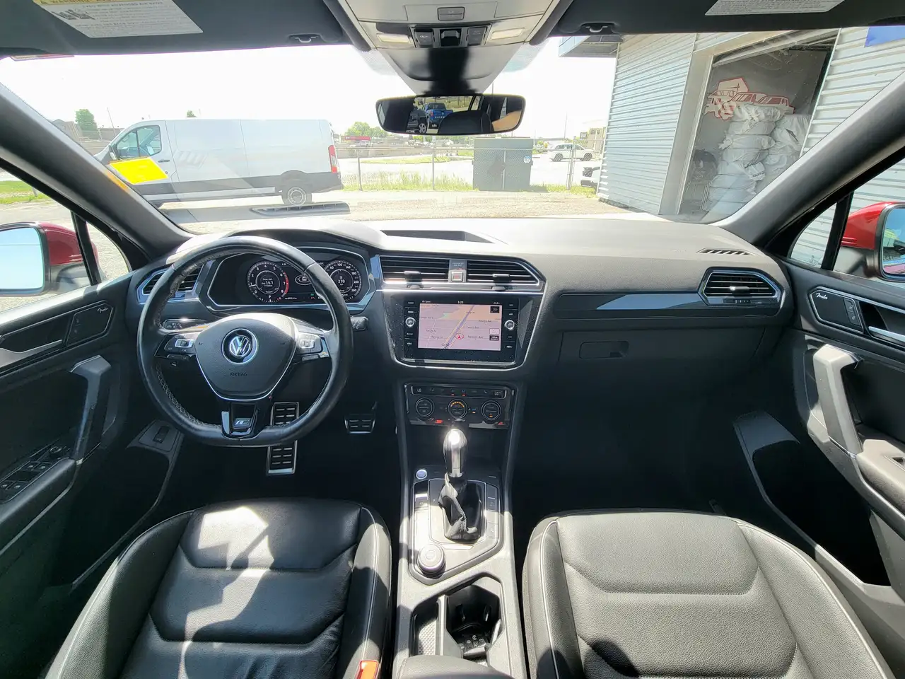 Volkswagen Tiguan снимка Volkswagen Tiguan