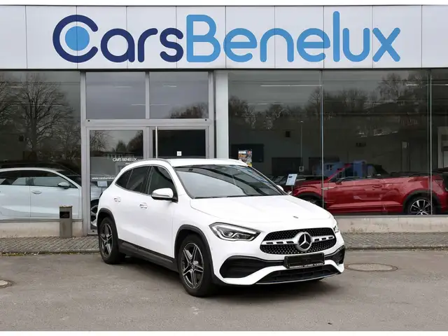 Mercedes-Benz GLA 200 CDI AMG Line 8G-Tronic GPS LANE SIDE CAM KEYLESS