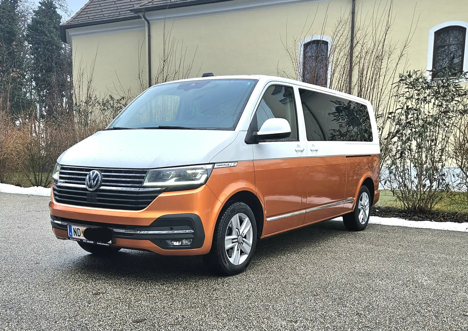 Volkswagen T6.1 Caravelle Highline Schwarz - 1