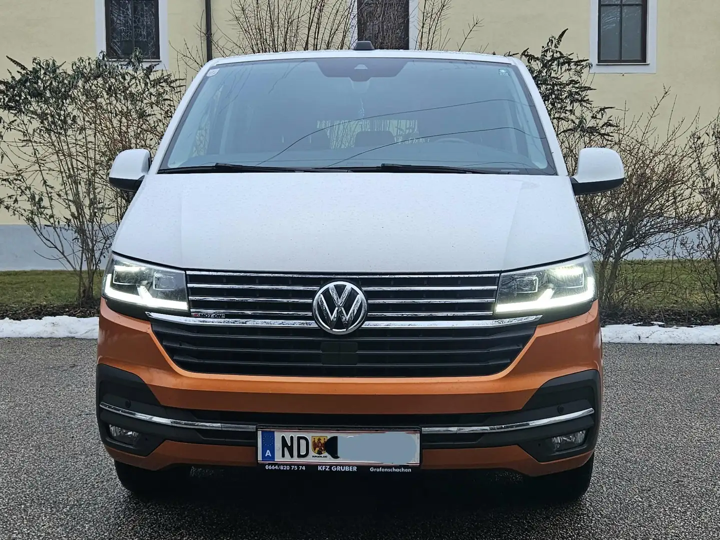 Volkswagen T6.1 Caravelle Highline Schwarz - 2