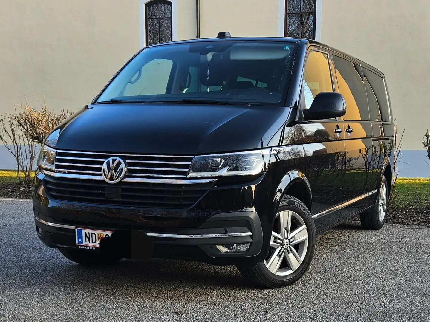 Volkswagen T6.1 Caravelle Highline Schwarz - 1