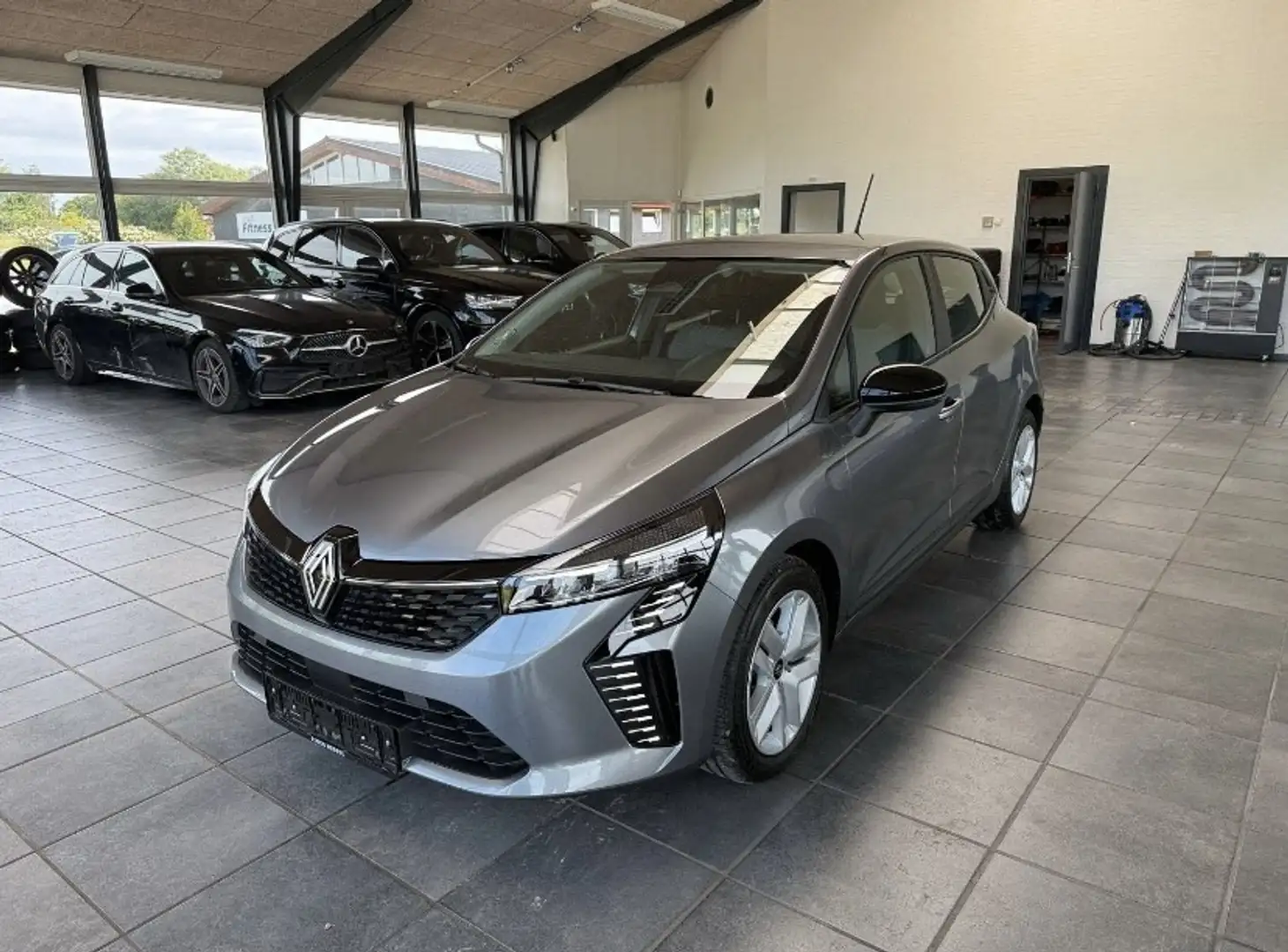 Renault Clio TCe 90 EVOLUTION - 1
