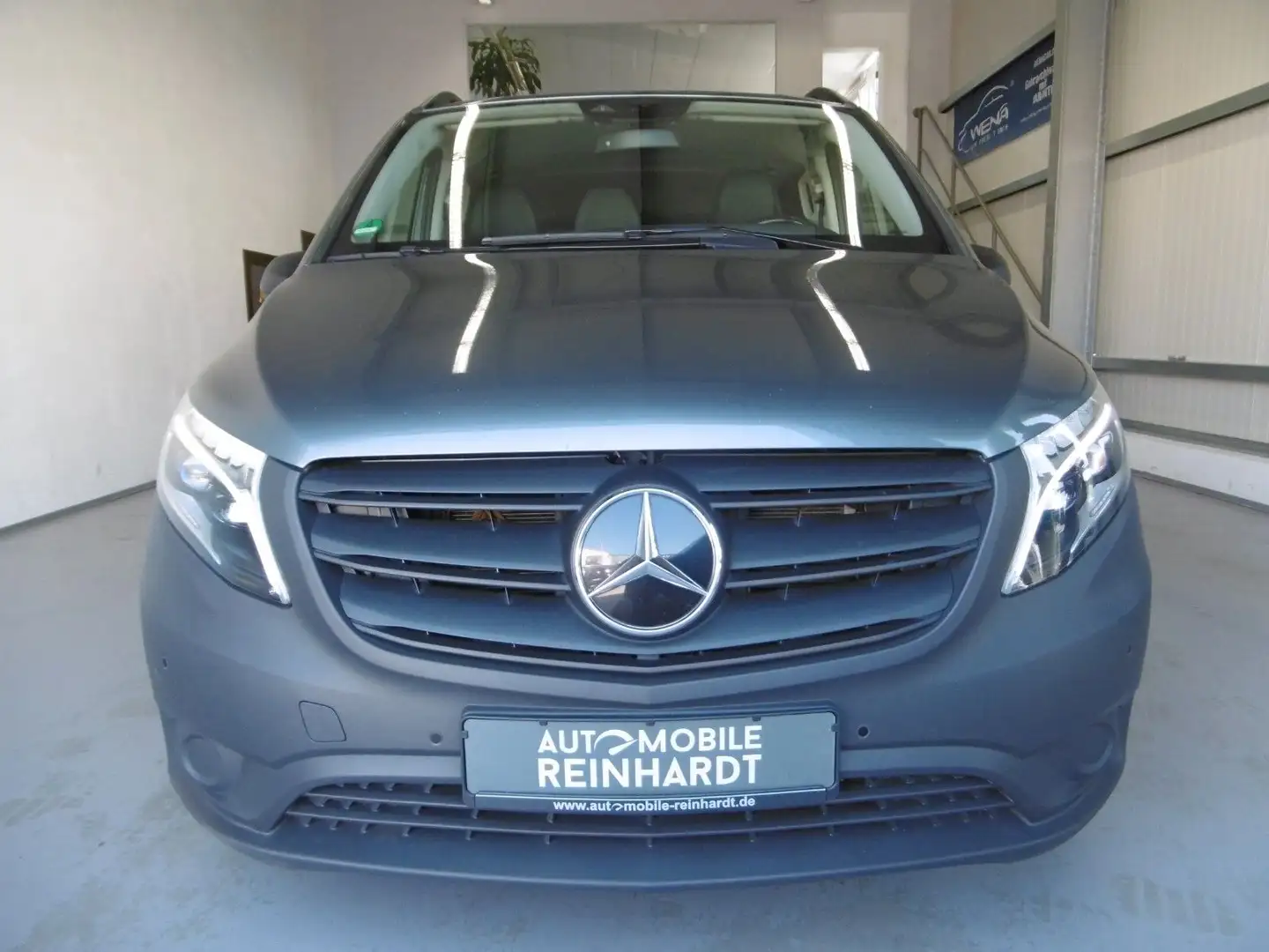 Mercedes-Benz Vito Tourer 119 CDI Pro 4x4 **LED+NAVI+KAMERA** Grau - 2