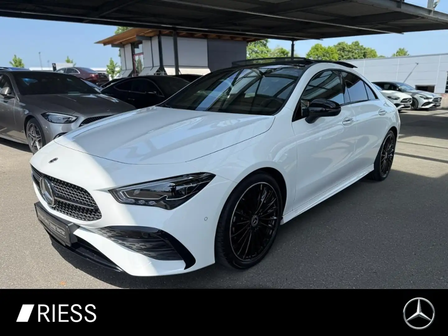 Mercedes-Benz CLA 200 d Coupé AMG PANO KEYL NIGHT AMB KAM Wit - 1