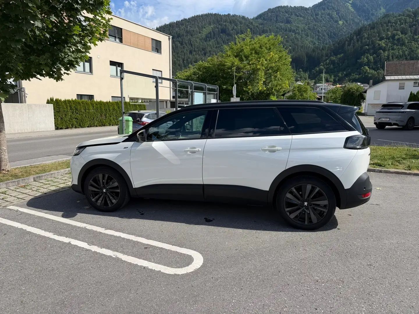 Peugeot 5008 5008 BlueHDI 130 EAT8 GT Pack GT Pack Weiß - 1