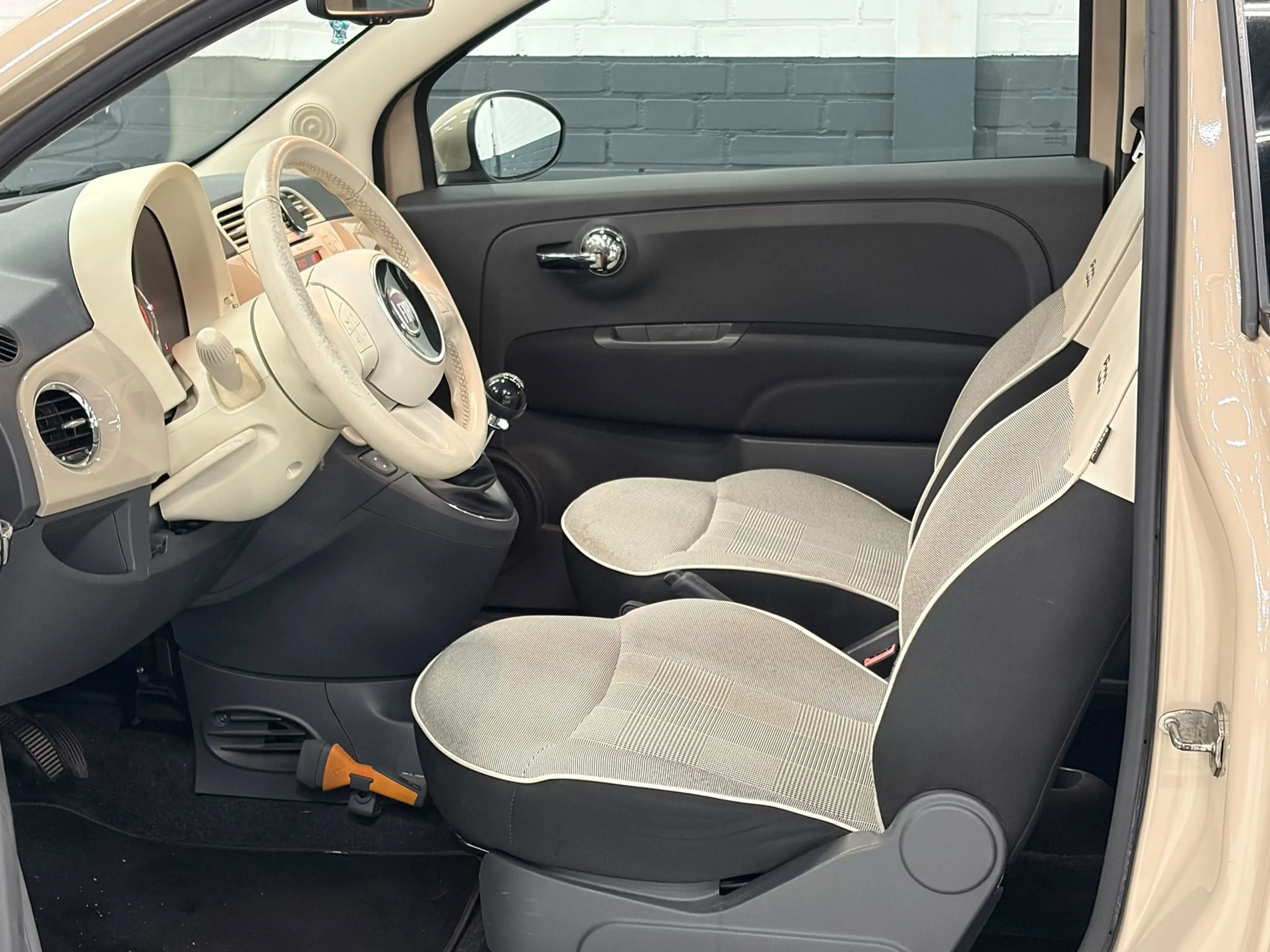 Fiat 500 1.2 Lounge Panoramadak / LM-Velgen / Clima / Parke — photo 9