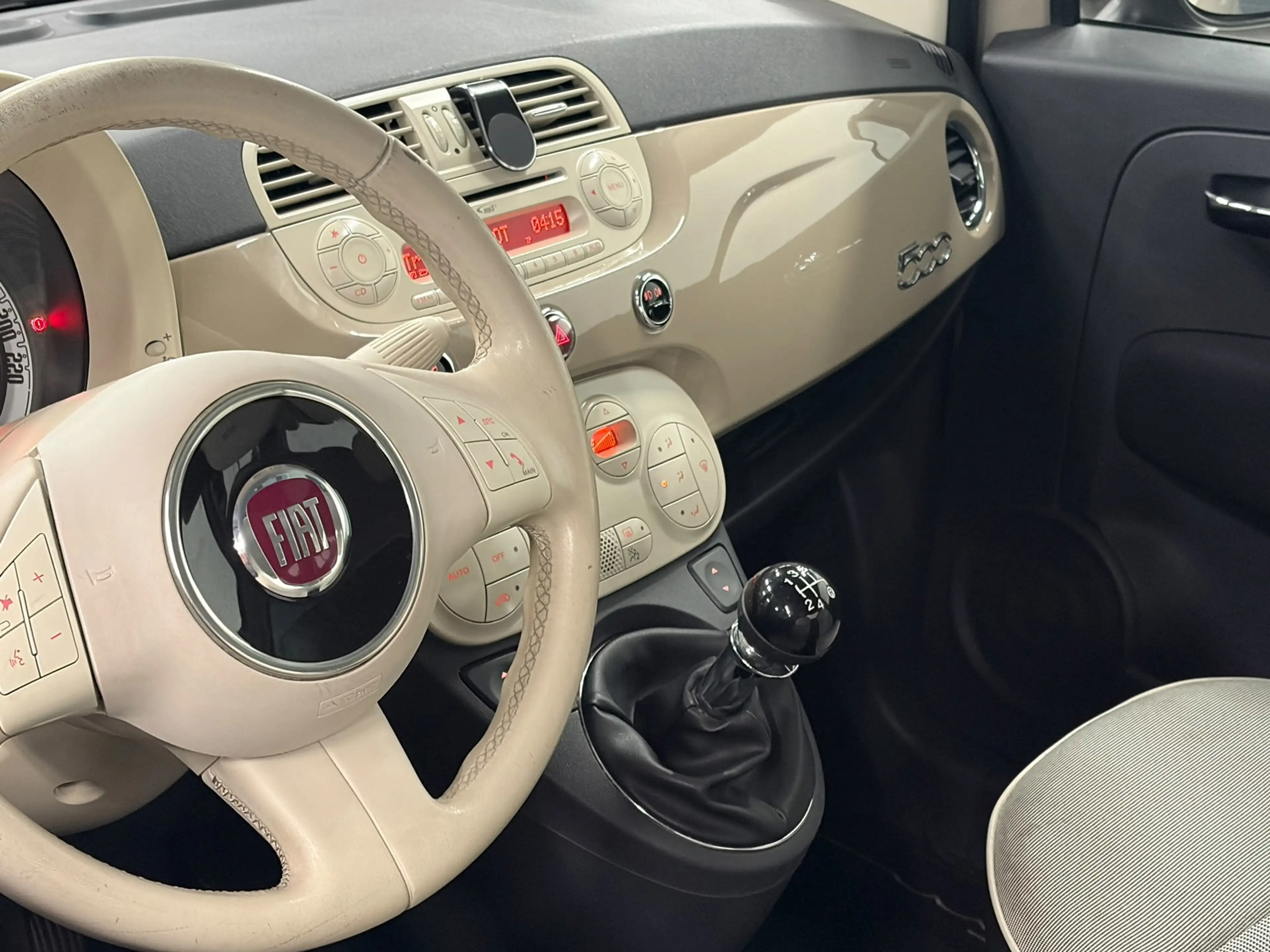 Fiat 500 1.2 Lounge Panoramadak / LM-Velgen / Clima / Parke — photo 2