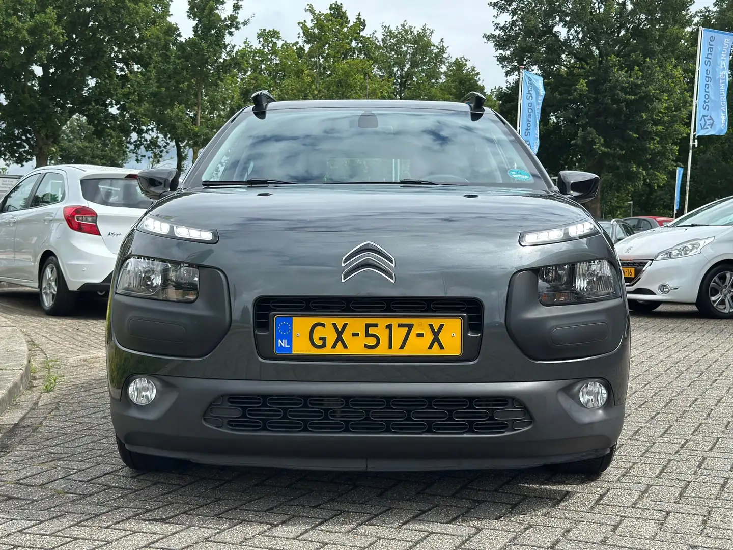 Citroen C4 Cactus 1.2 PureTech Business airco nap Grigio - 2