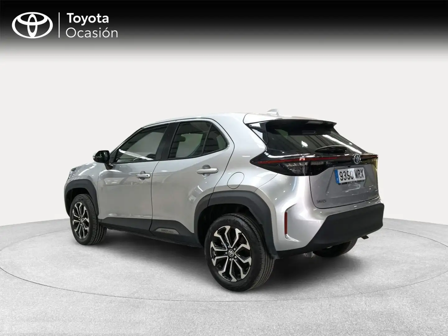 Toyota Yaris Cross 1.5 120H Active Tech Plateado - 2