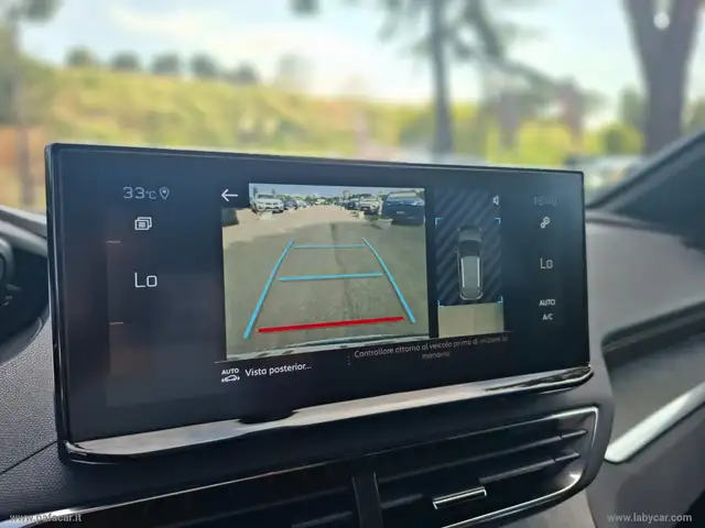Peugeot 3008 view 14