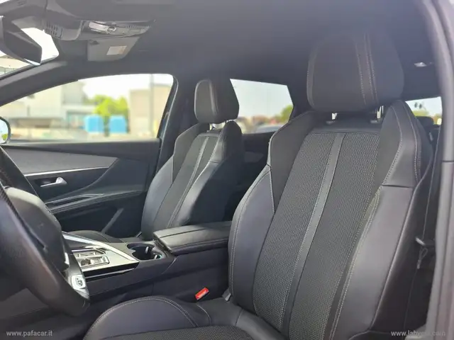Peugeot 3008 view 8