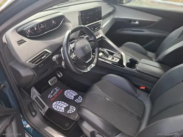 Peugeot 3008 view 6