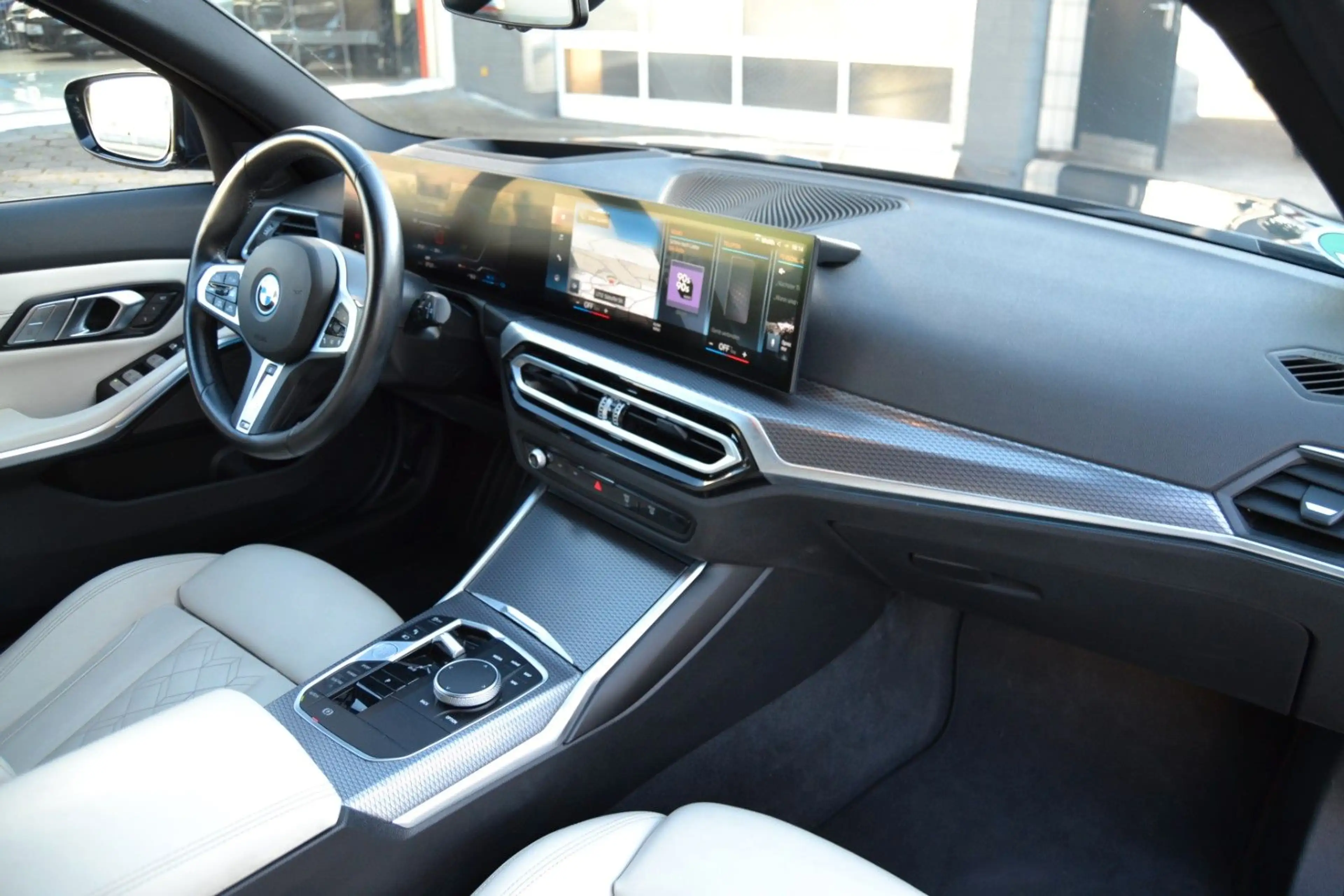 BMW 330 e xDrive M Sport*HUD*360°*ACC*H&K*AHK* — photo 13