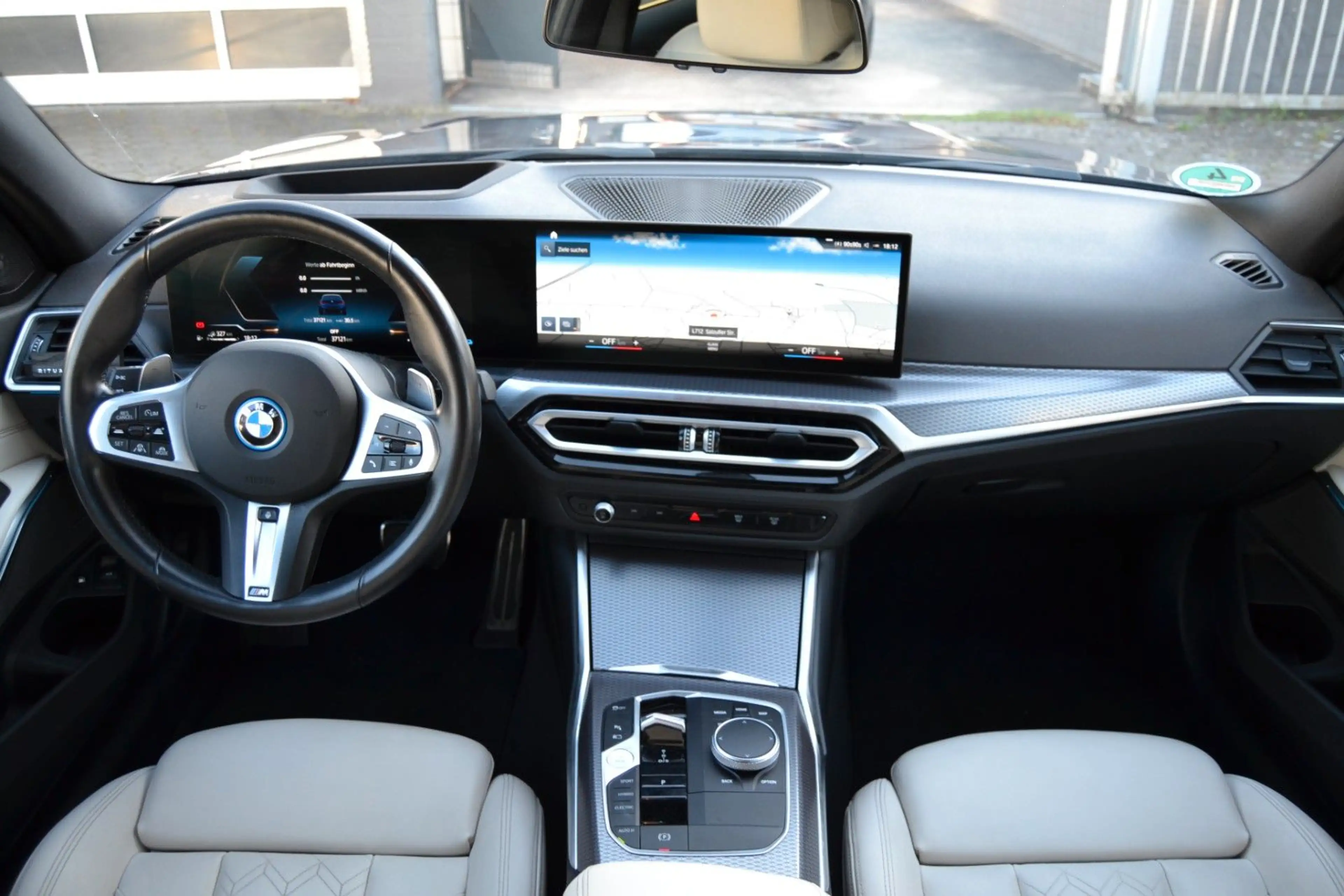 BMW 330 e xDrive M Sport*HUD*360°*ACC*H&K*AHK* — photo 12