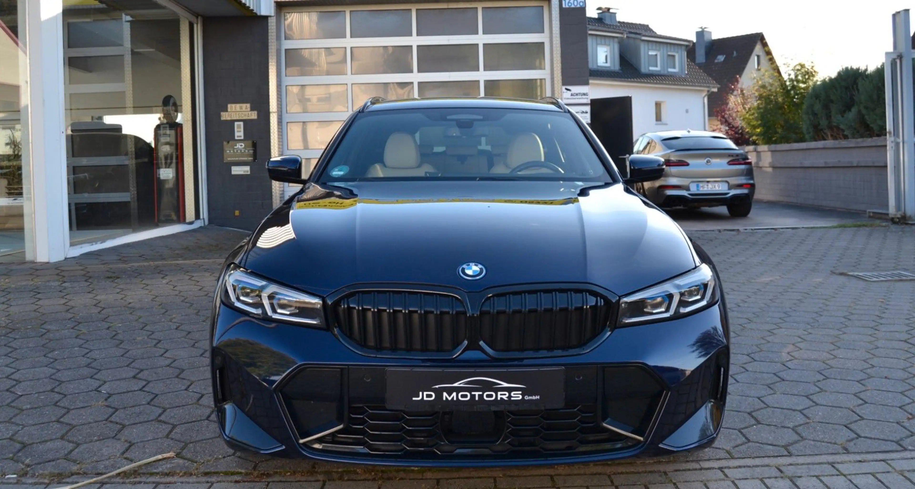 BMW 330 e xDrive M Sport*HUD*360°*ACC*H&K*AHK* — photo 2
