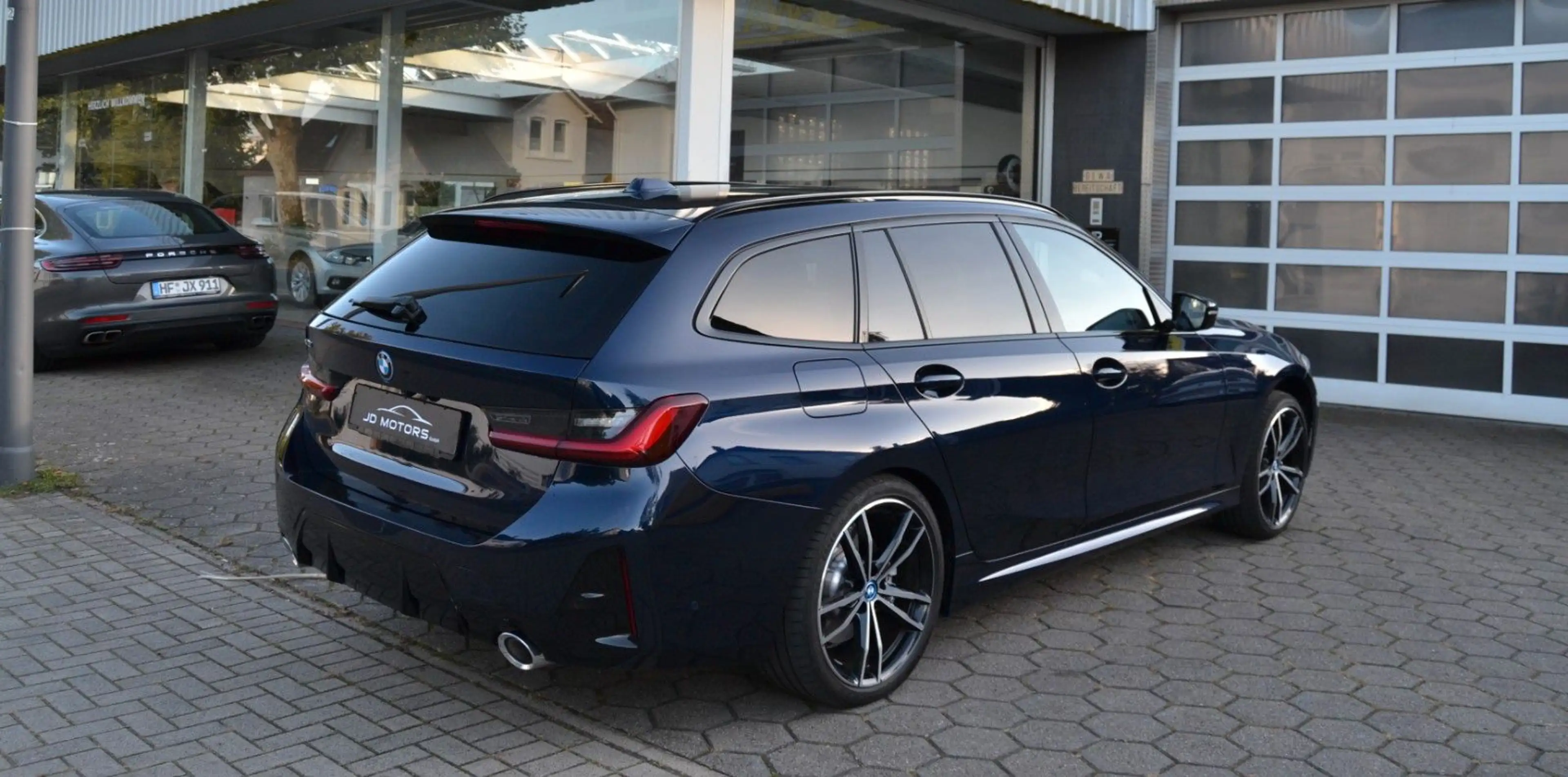 BMW 330 e xDrive M Sport*HUD*360°*ACC*H&K*AHK* — photo 8
