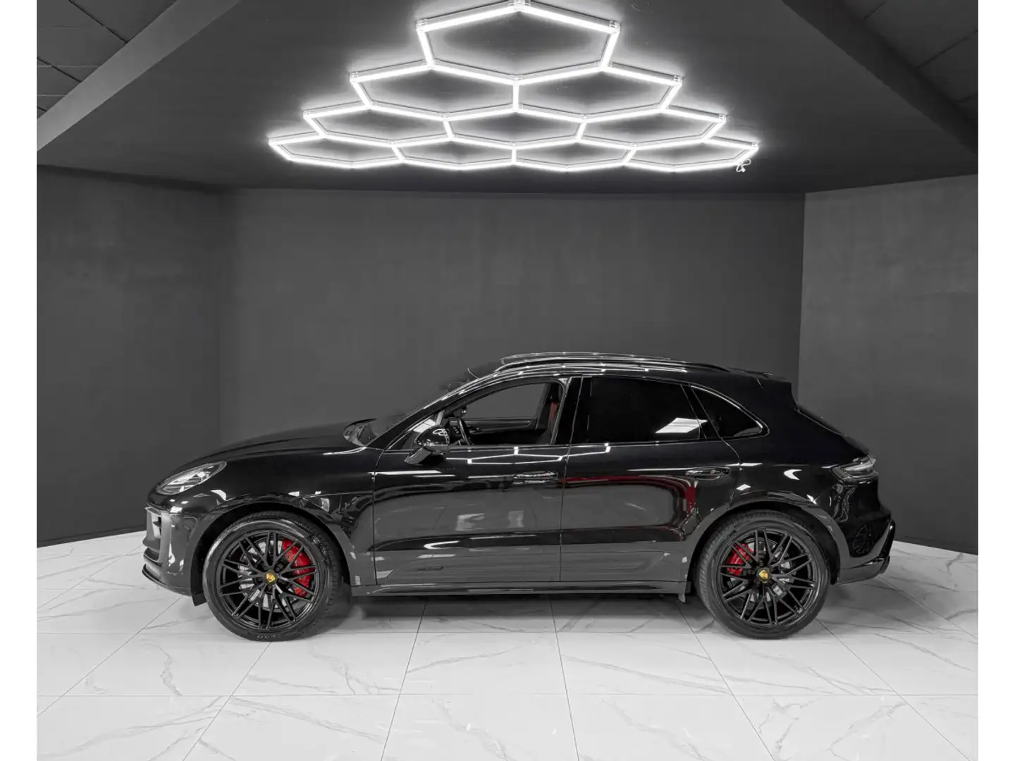 Porsche Macan III GTS Negro - 2