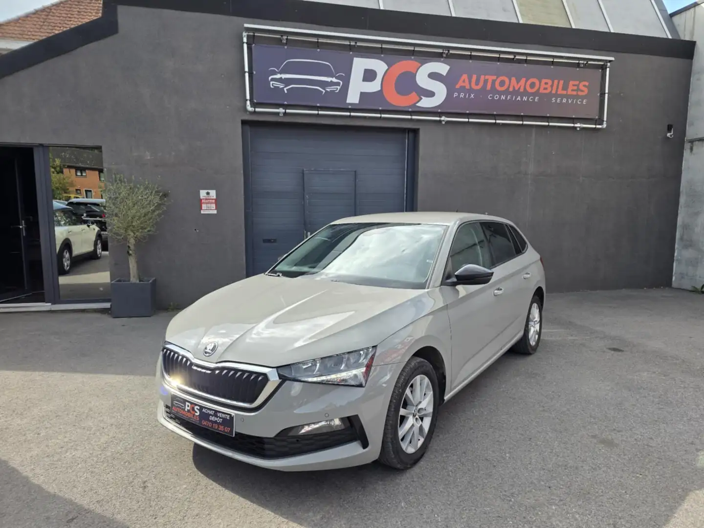 Skoda Scala 1.0 TSI Style*CAMERA*APP*SIEGES CHAUFFANTS... Gris - 2