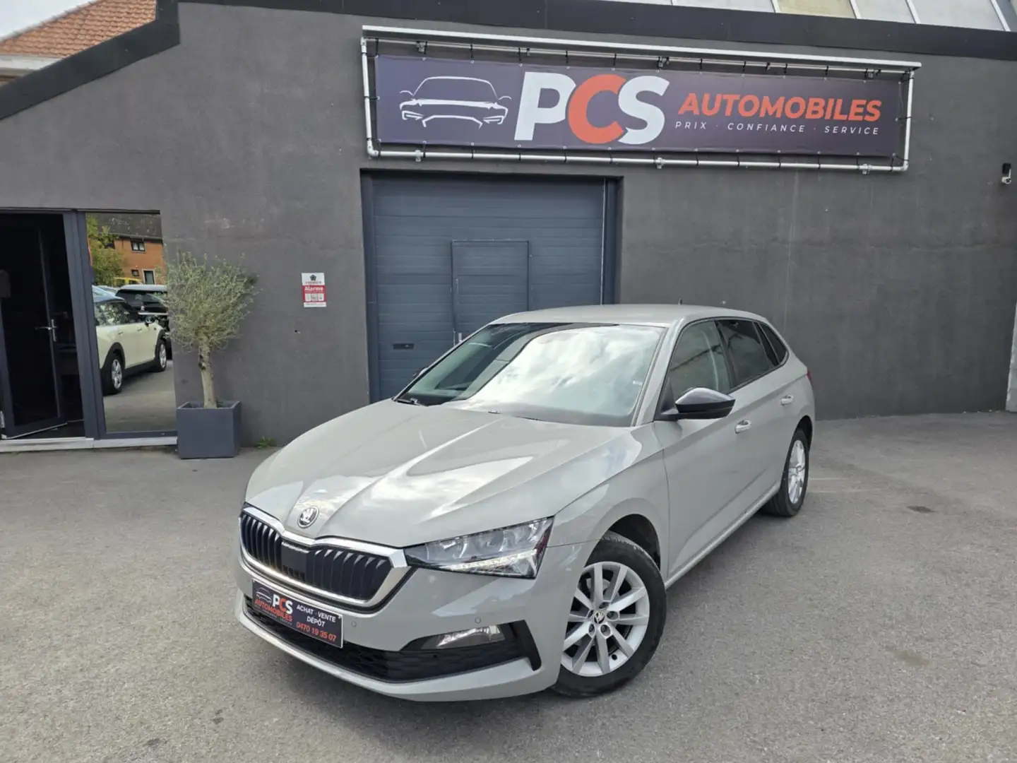 Skoda Scala 1.0 TSI Style*CAMERA*APP*SIEGES CHAUFFANTS... Gris - 1