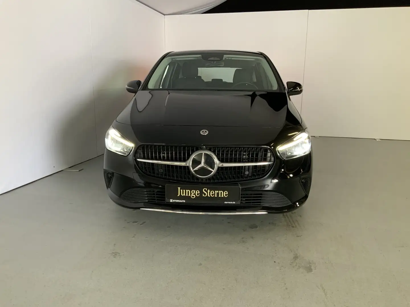 Mercedes-Benz B 200 B 200 Progressive Standheiz AHK WinterPak RüKam Schwarz - 2