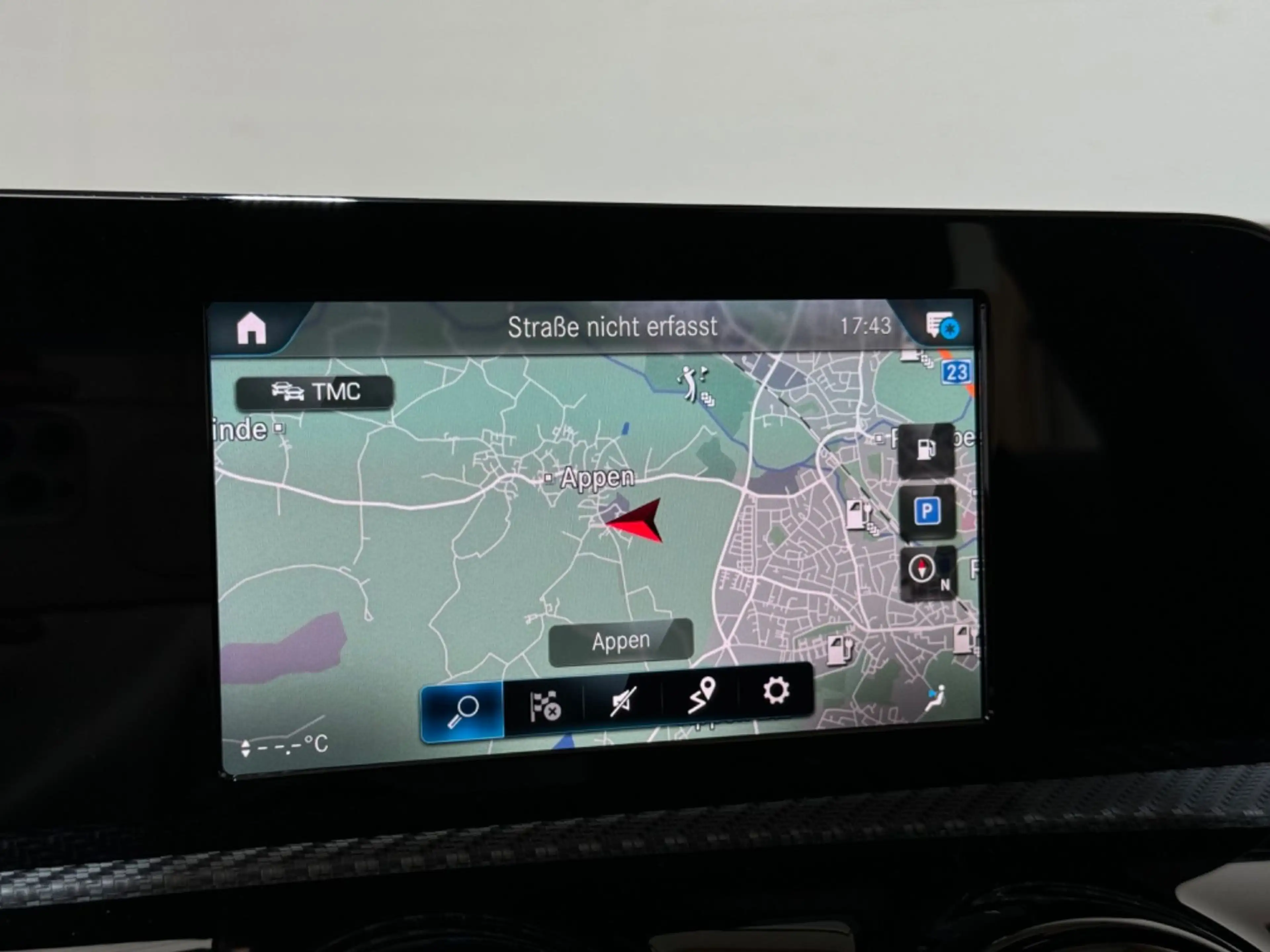 Mercedes-Benz A 250 e - PANORAMA-TEMP-LIVE-PDC-NAVI-BUSINESS — photo 15