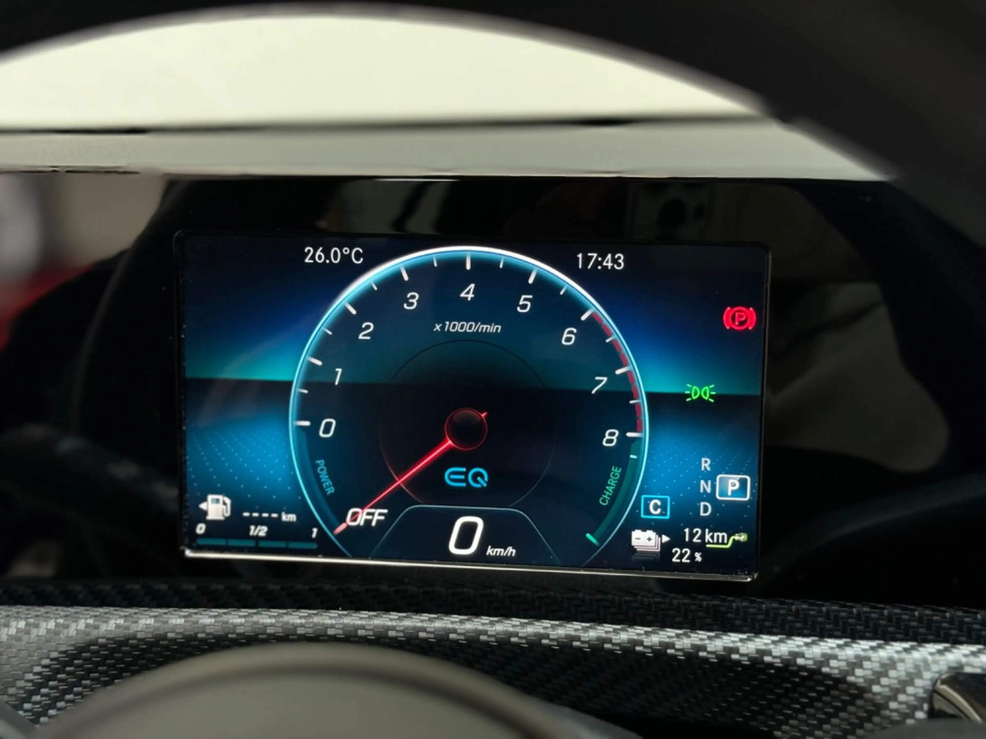 Mercedes-Benz A 250 e - PANORAMA-TEMP-LIVE-PDC-NAVI-BUSINESS — photo 14